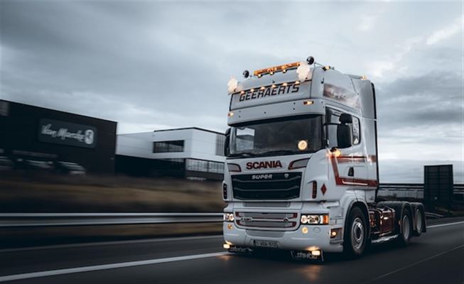 Hvorfor skal du overveje en Scania trækker til salg?