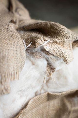 Et cashmere halstørklæde er en tidløs klassiker, som aldrig går af mode